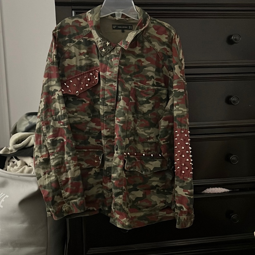 Army designed cargo sweater